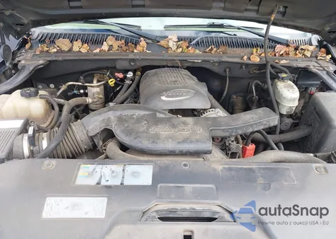 2004 Chevrolet Suburban 1500 Lt z USA, uszkodzony, nr VIN 1GNFK16Z44J180705